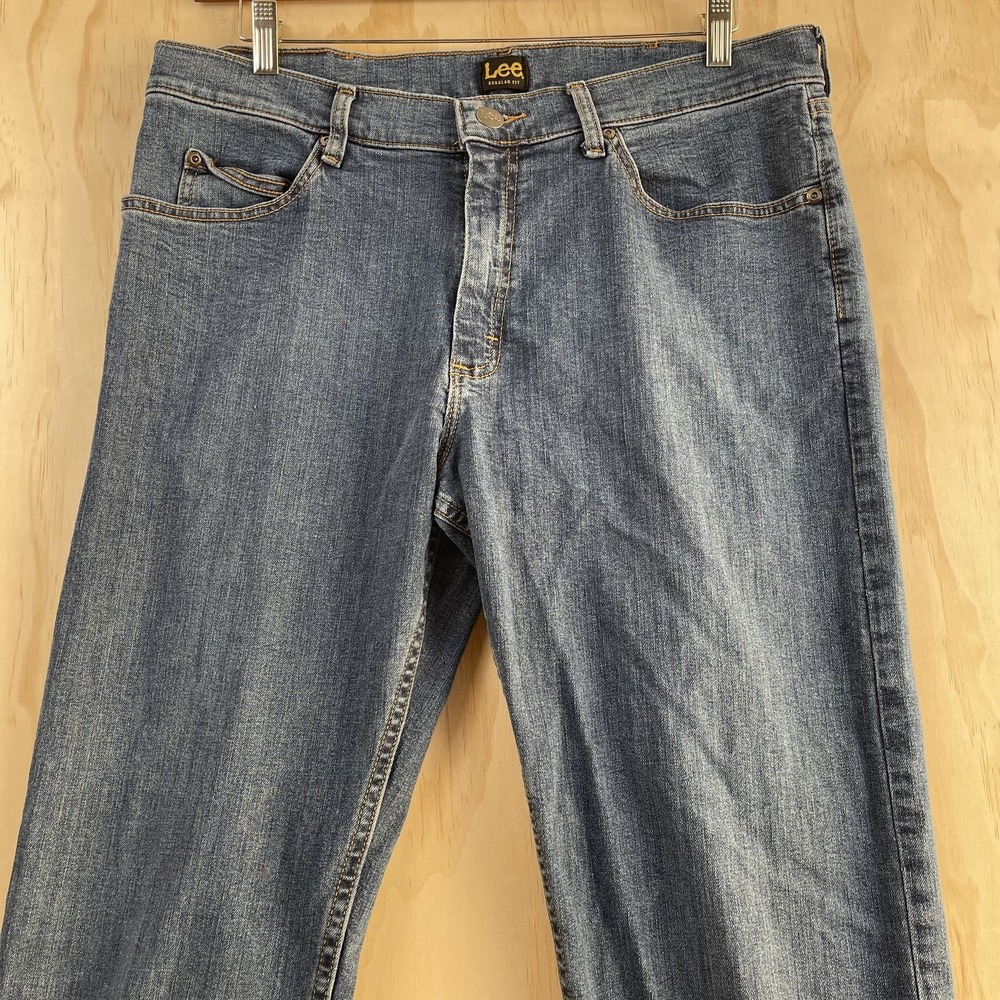 Lee Regular Fit Jeans Mens 34x34 Medium Wash Blue Straight Leg Stretch Denim